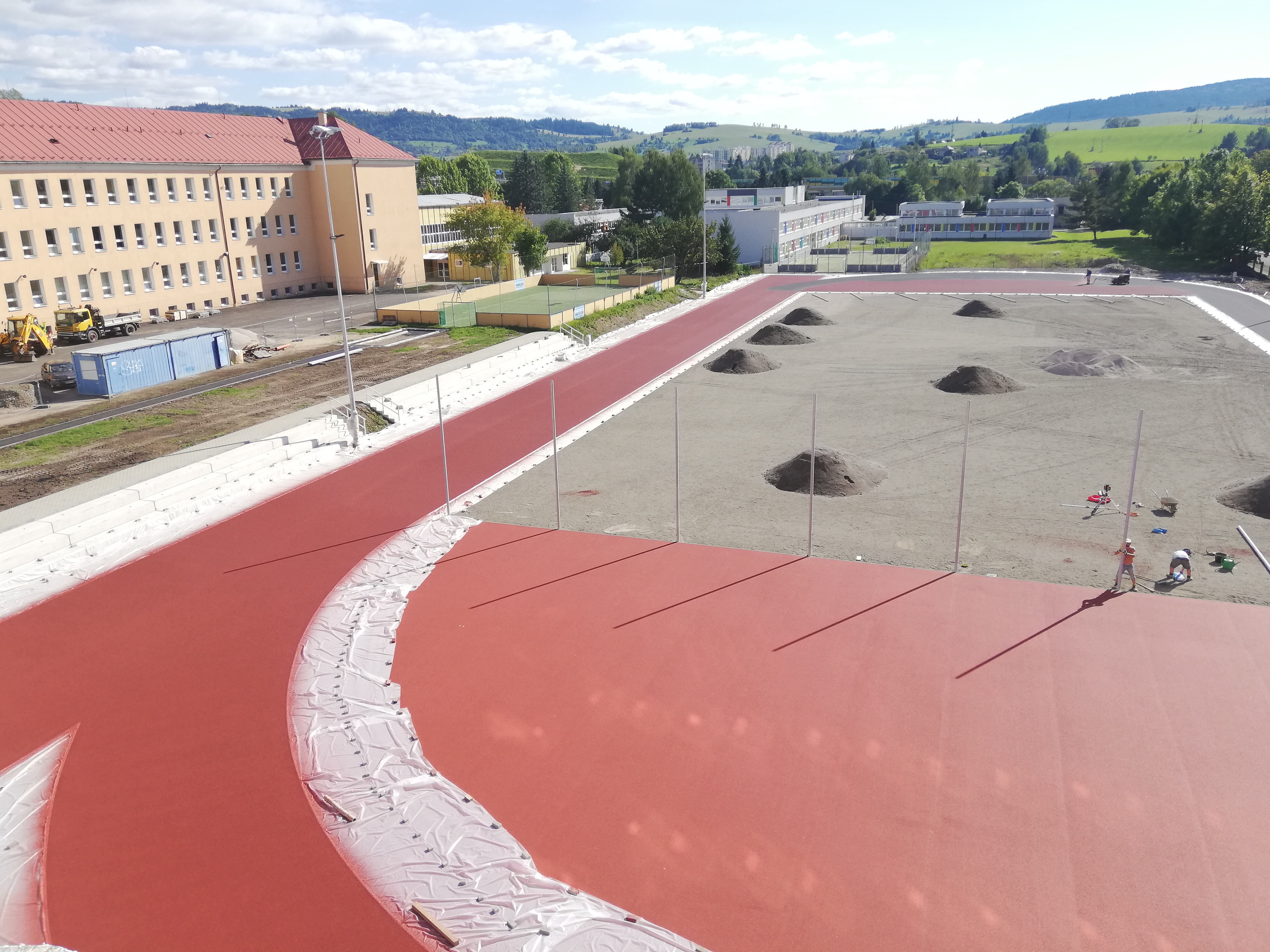 Športový areál s atletickou dráhou ul. Pionierska - Bygningskonstruksjon