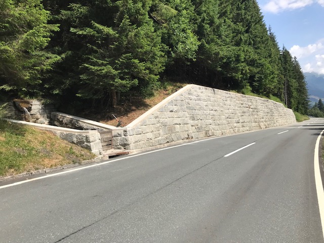 Mauersanierung an der Gerlos Alpenstraße in Krimml - Vei- og brobygging