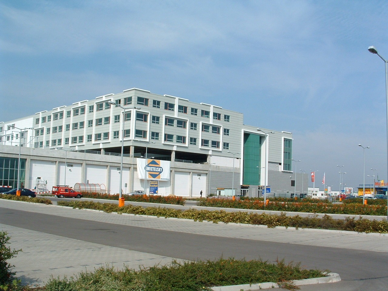 Hipermarket Real i Biurowiec Metro AG w Warszawie - Bygningskonstruksjon