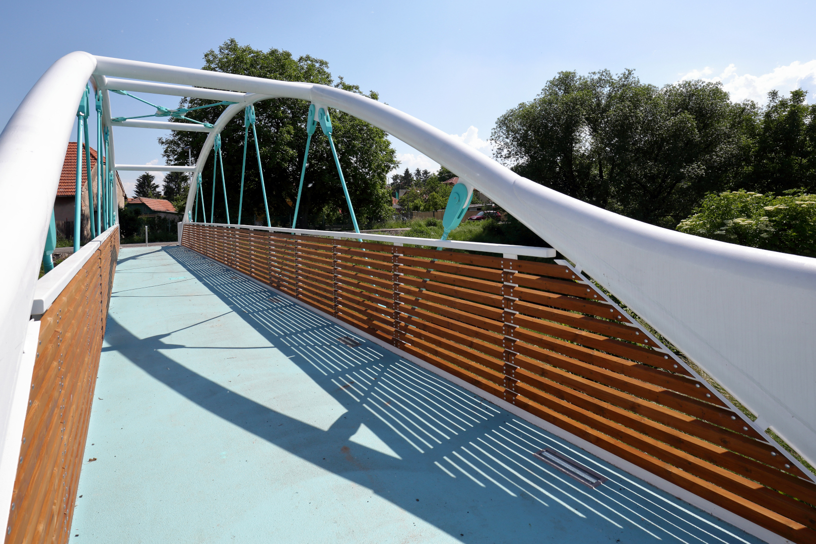 Radim – stavba lávky pro pěší a cyklisty přes řeku Výrovku - Vei- og brobygging