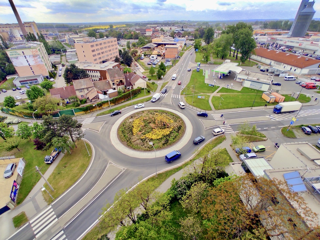 Hodonín – oprava okružní křižovatky v ul. Anenská - Vei- og brobygging