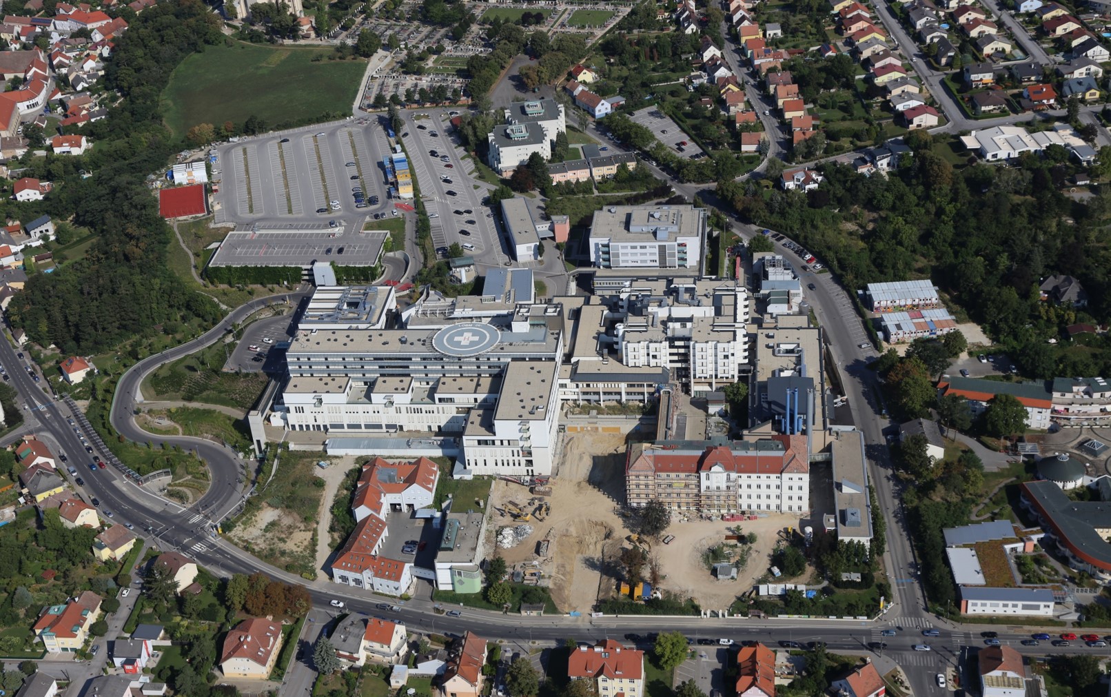 Klinikgebäude, Mistelbach - Bygningskonstruksjon