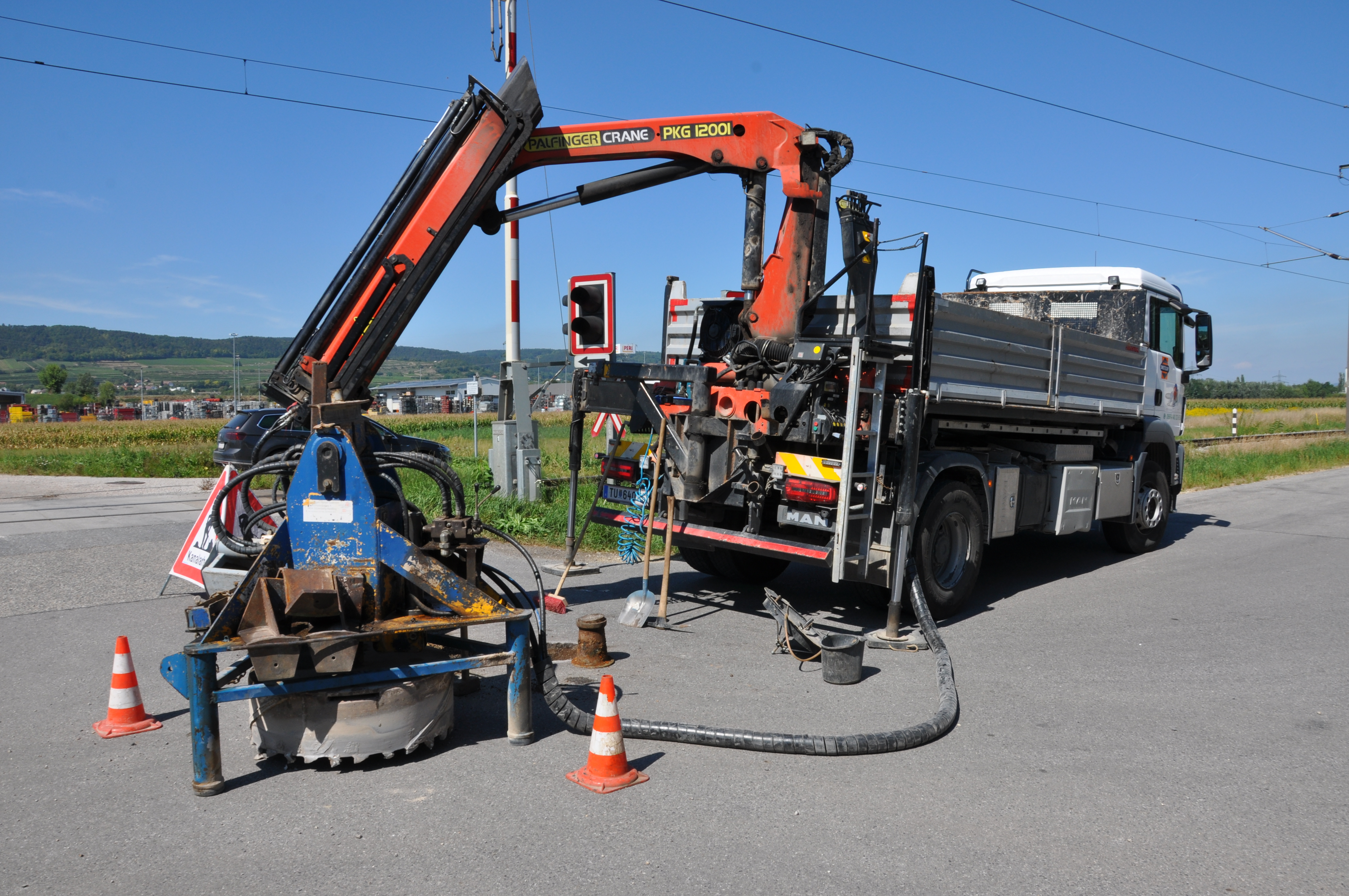 Schachtdeckel sanieren, heben und angleichen - Spesialkompetanse