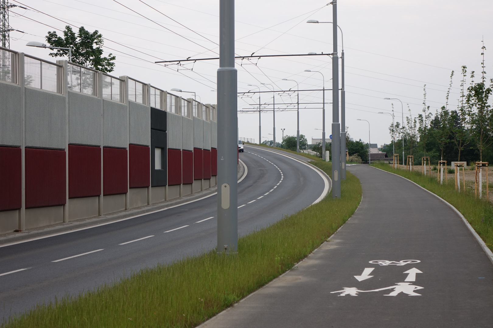 Uzel Plzeň, 3. stavba - přesmyk domažlické trati - Vei- og brobygging