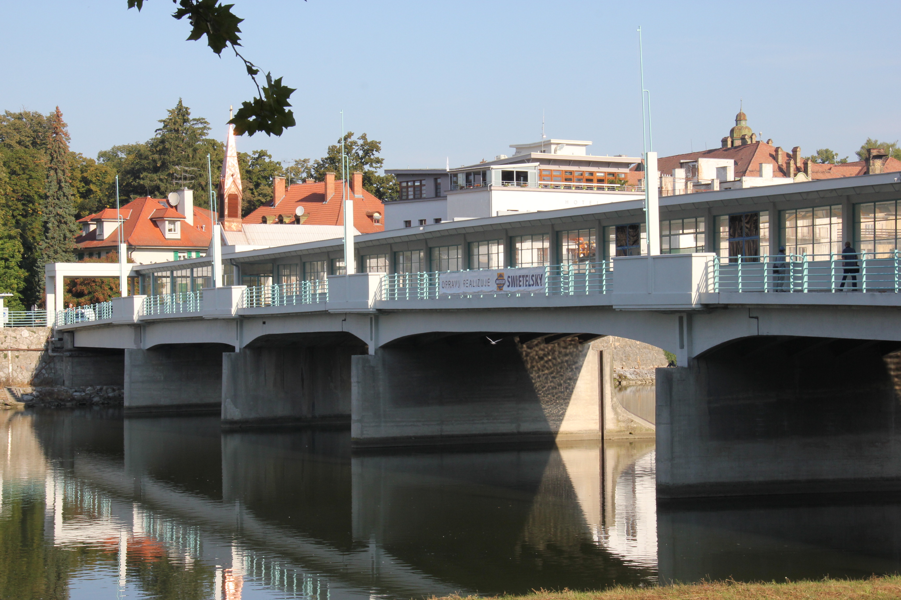 Rekonštrukcia Kolonádového mosta v Piešťanoch - Vei- og brobygging