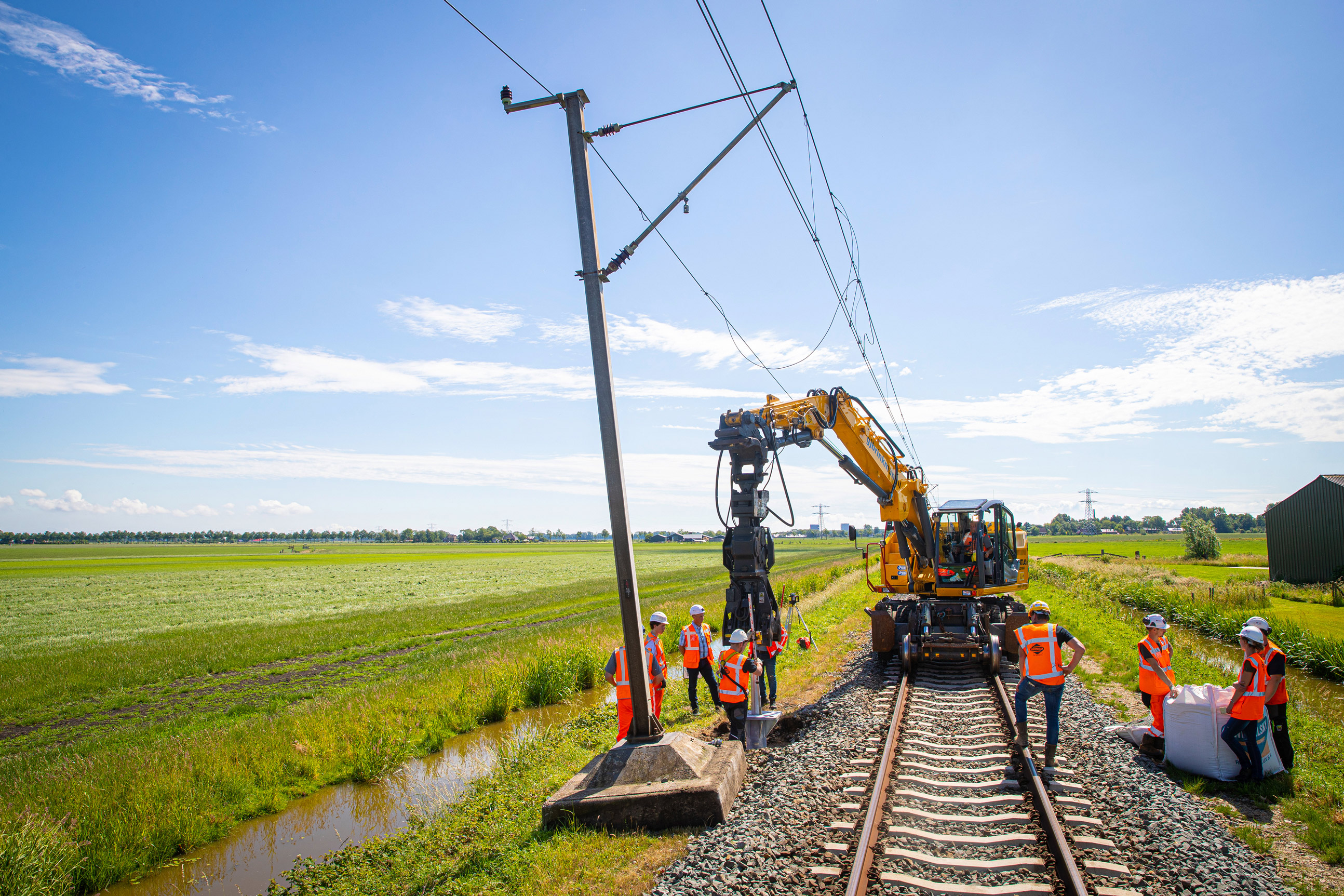 Vernieuwde fundamenten, Heerhugowaard-Enkhuizen - Jernbanebygging