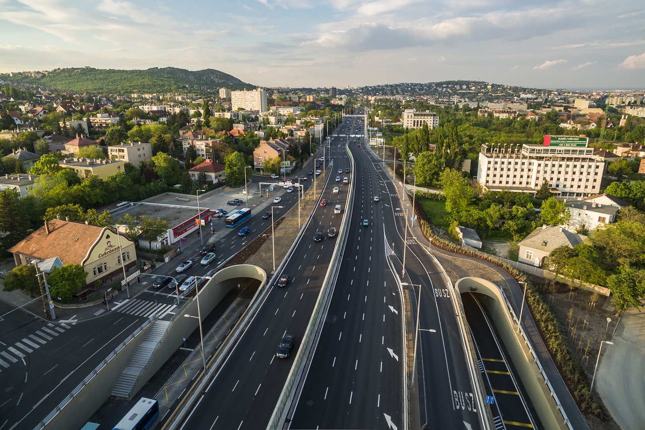 M1 - M7 bevezető szakasz  - Vei- og brobygging