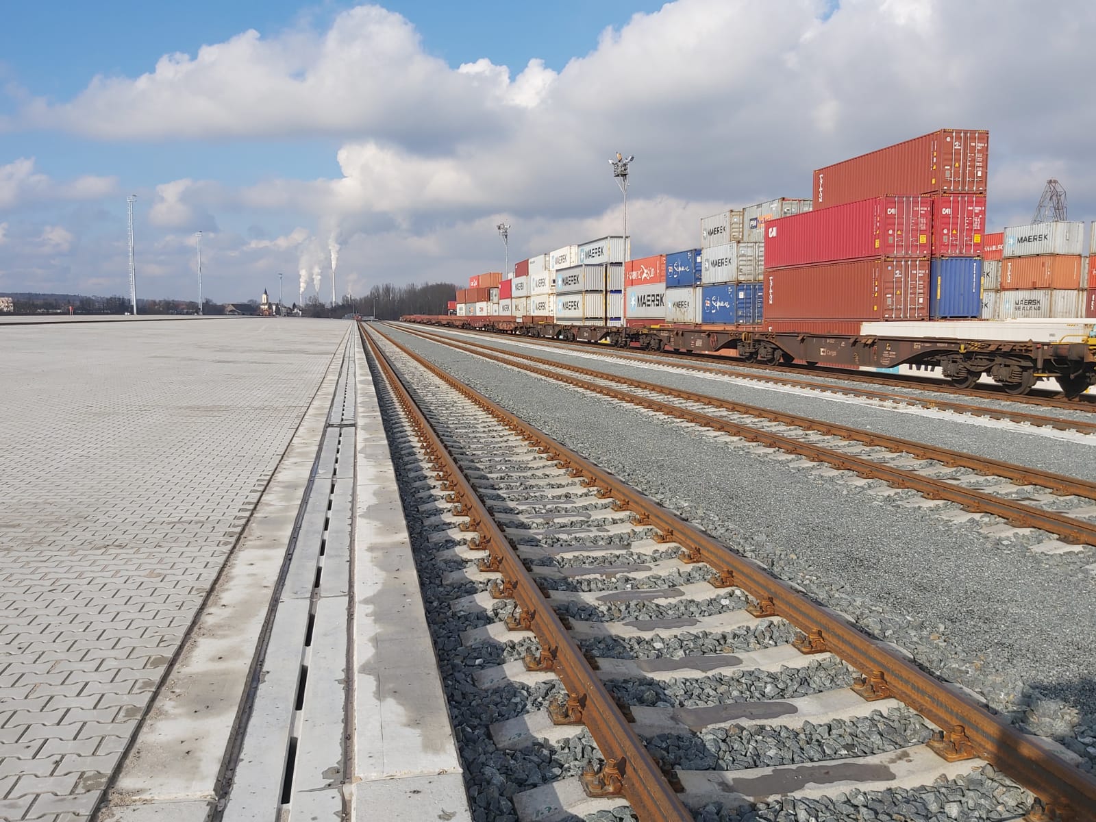 Ekologizace kontejnerového terminálu Mělník  - Vei- og brobygging