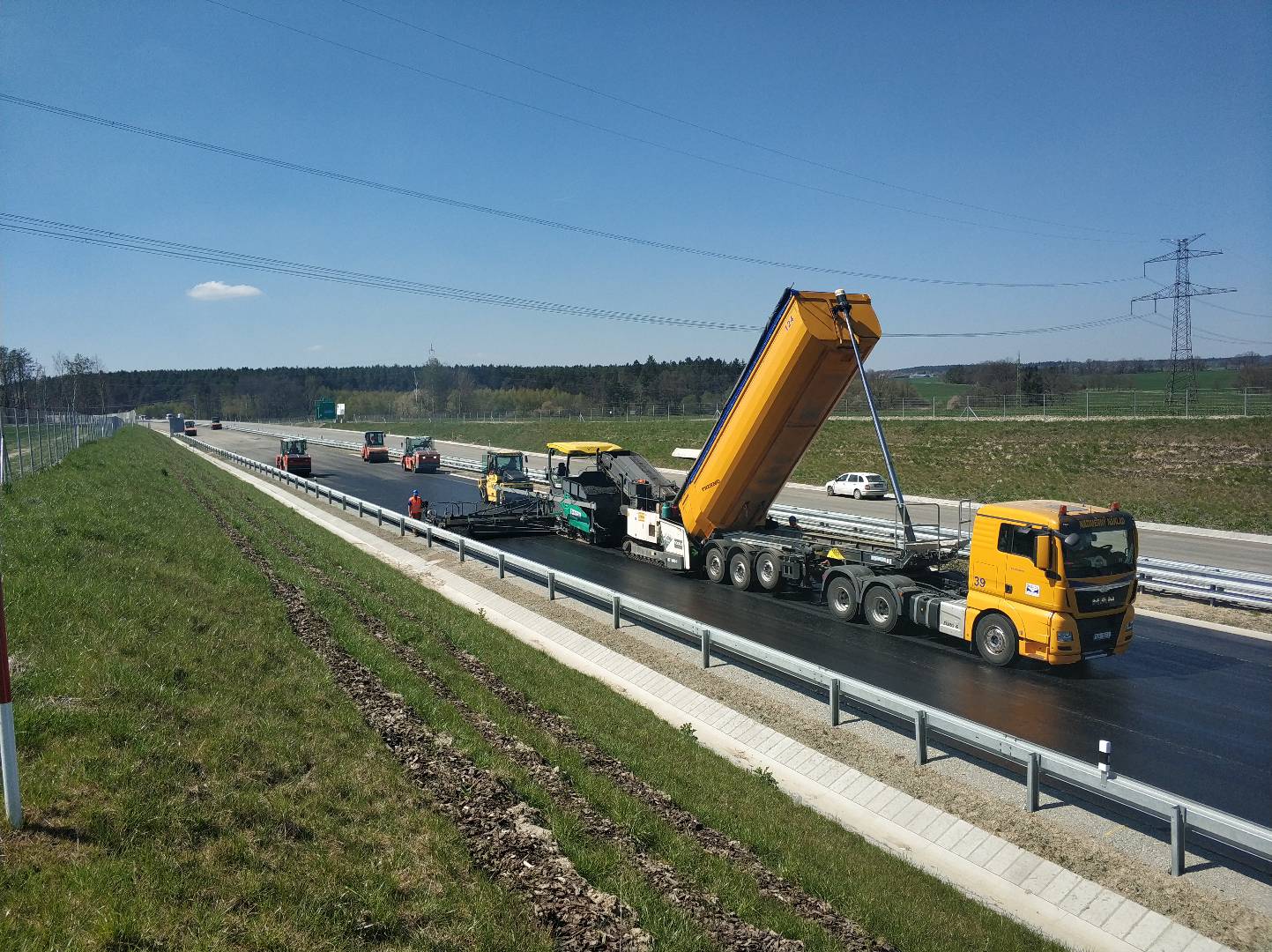 Dálnice D3 – výstavba úseku Bošilec–Ševětín - Vei- og brobygging