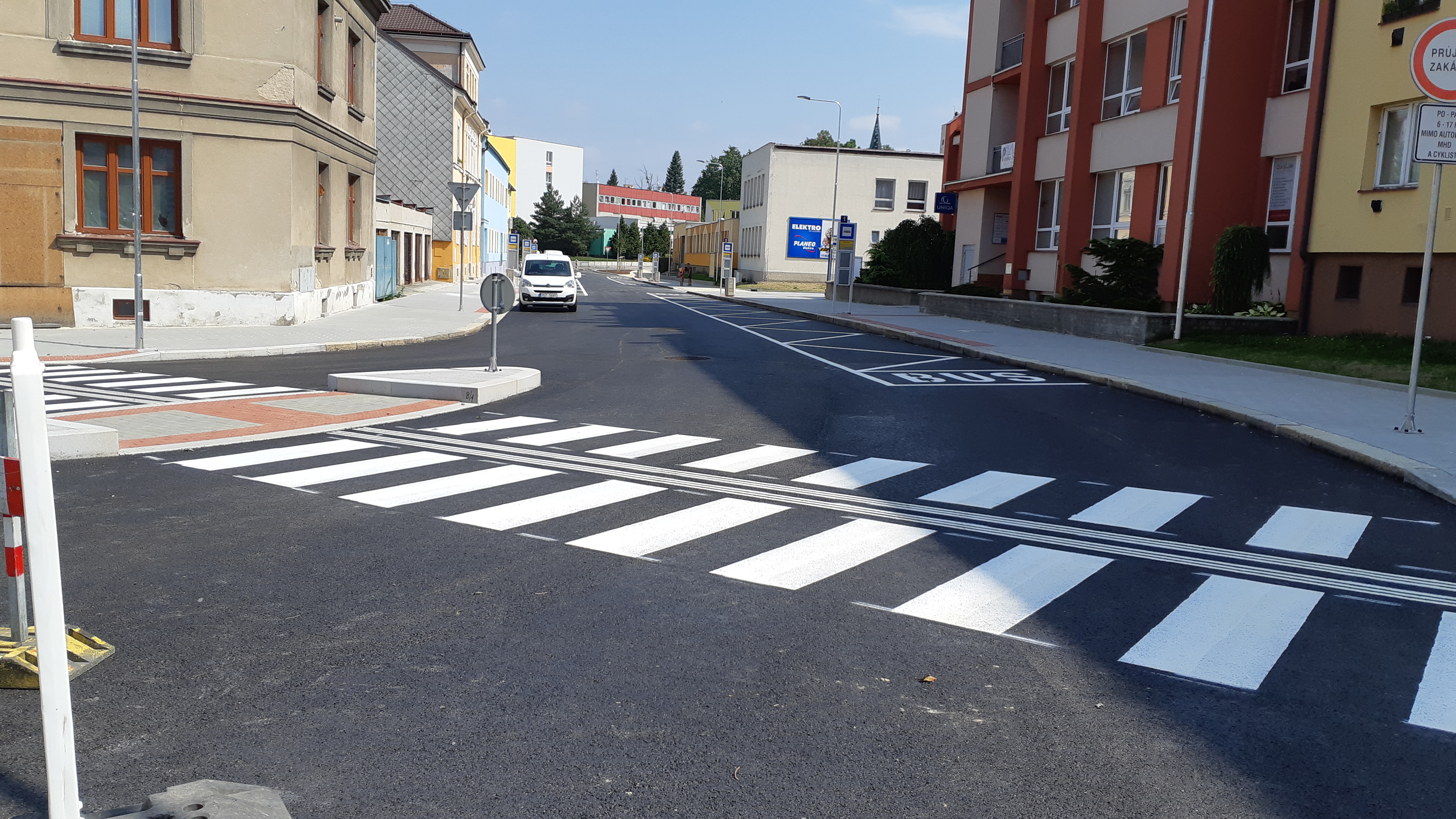 Jindřichův Hradec – rekonstrukce ul. Pravdova, terminál MHD - Vei- og brobygging