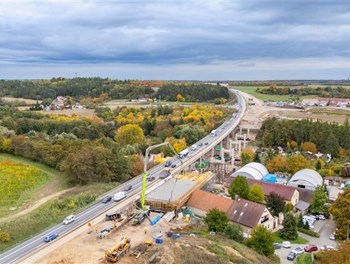 Výstavba D7 ve středních Čechách - CZ