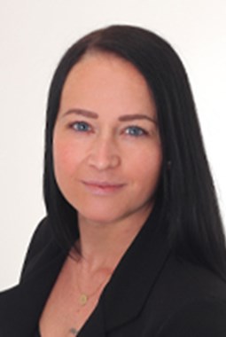  Sabine Oebster 