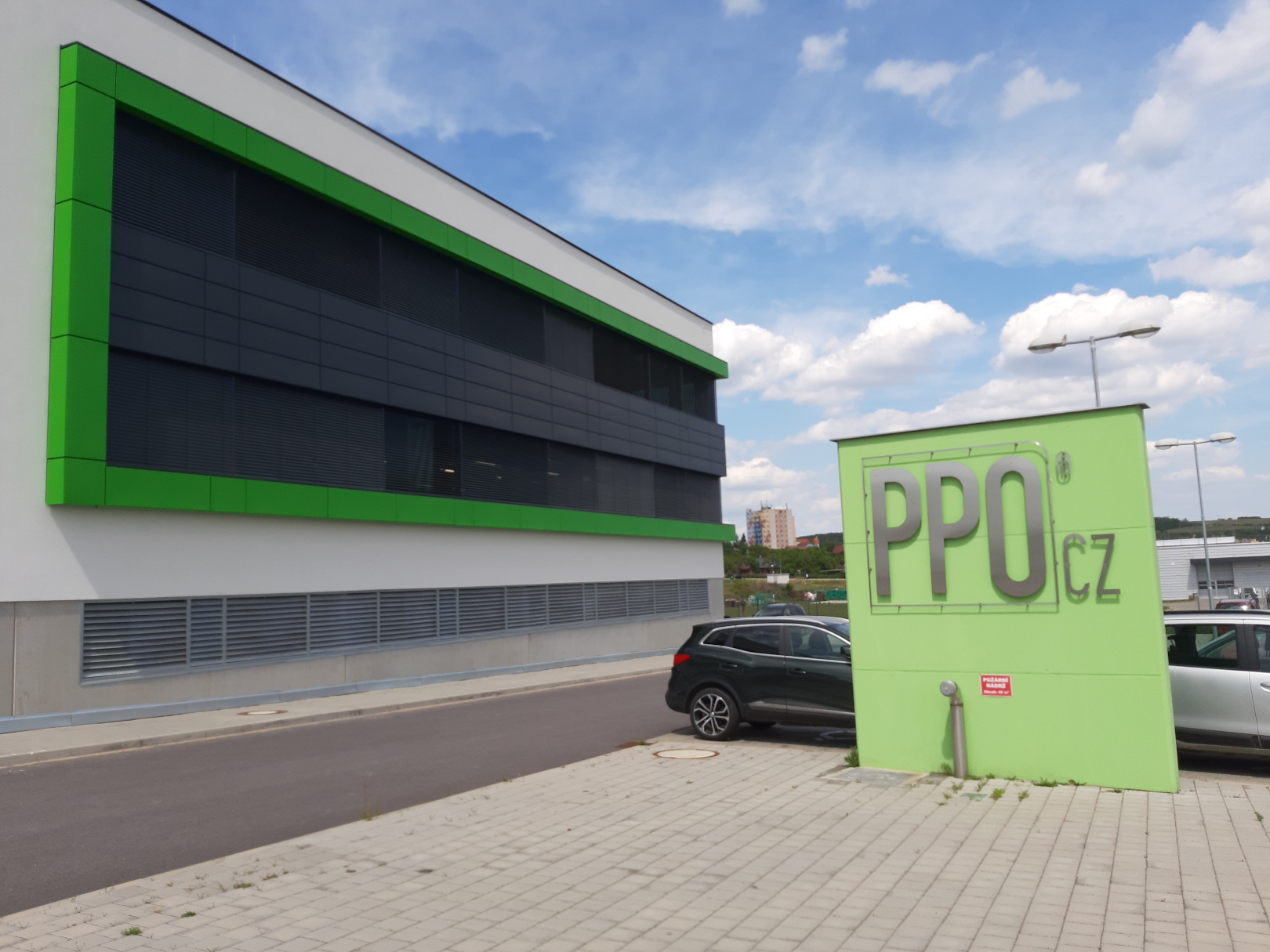 Znojmo – výrobní hala a vývojové centrum  PPO Group CZ - Bygningskonstruksjon
