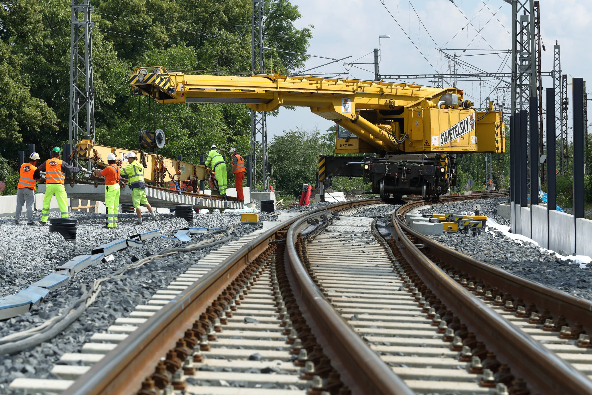 Obnova železniční stanice, Čelákovice - Jernbanebygging