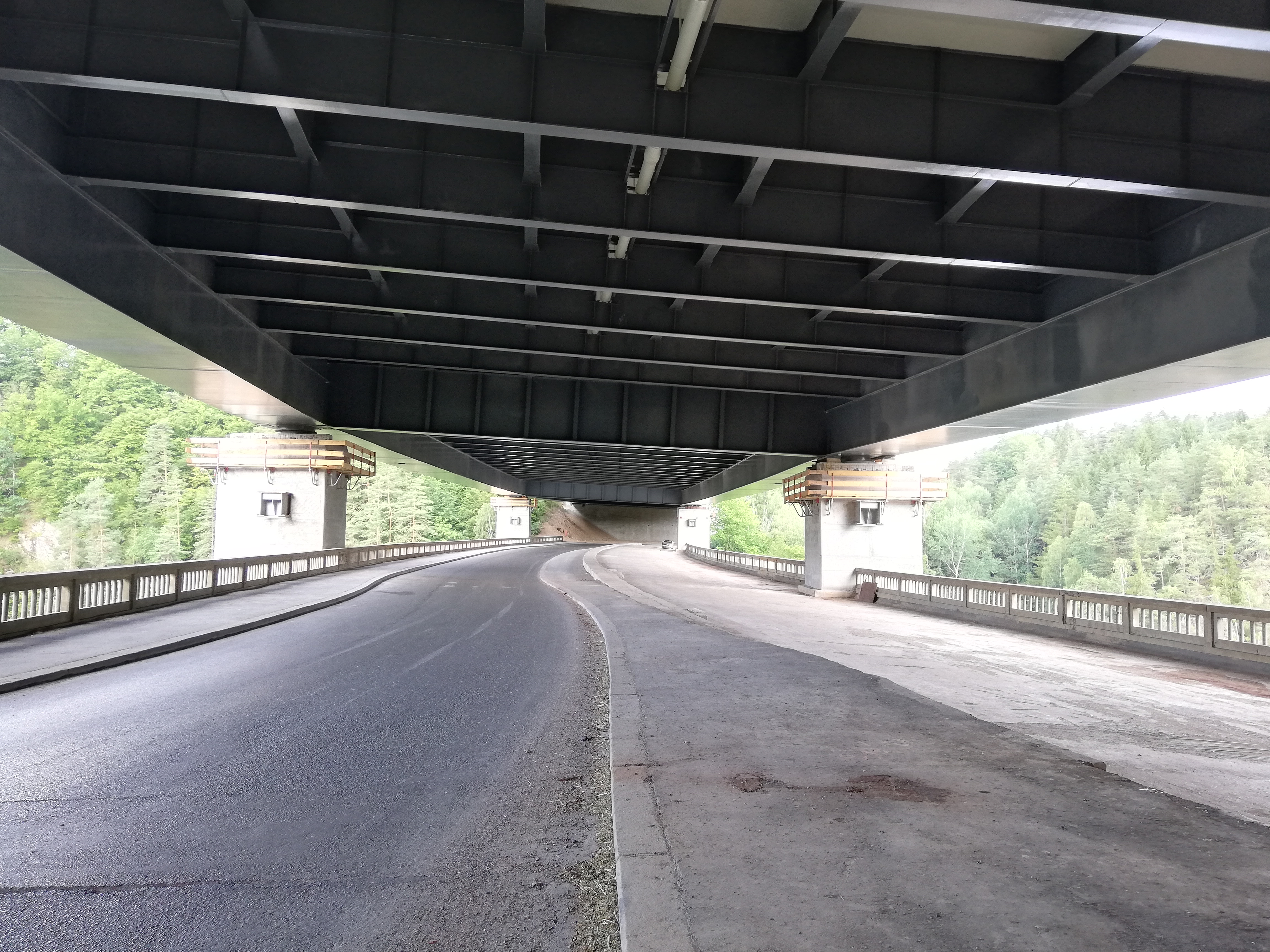 Dálnice D1, most Koberovice – dodávka mostních ložisek a závěrů - Vei- og brobygging