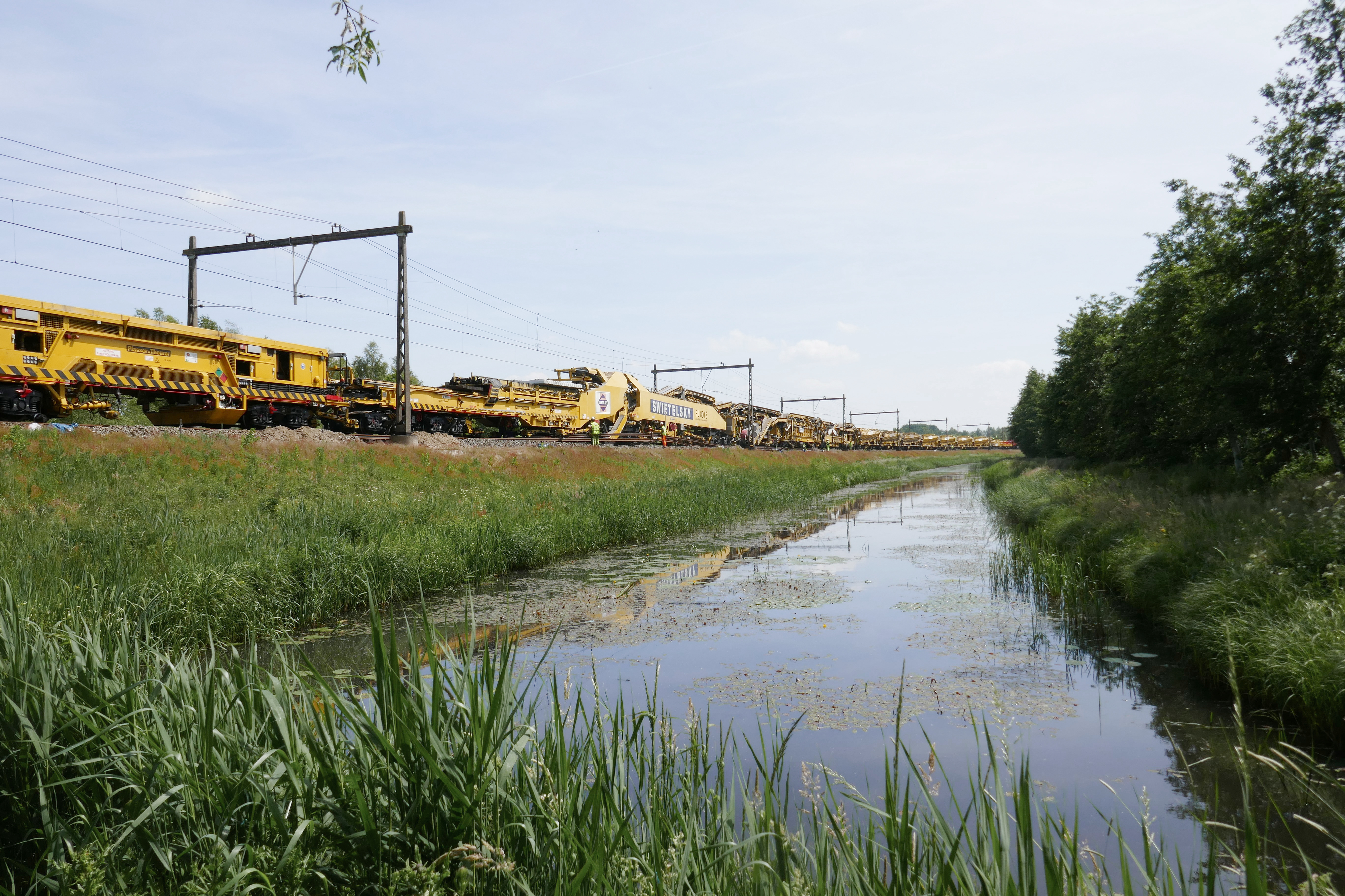 Bouwwerkzaamheden aan het spoor (RU 800 S), Wadden - Jernbanebygging