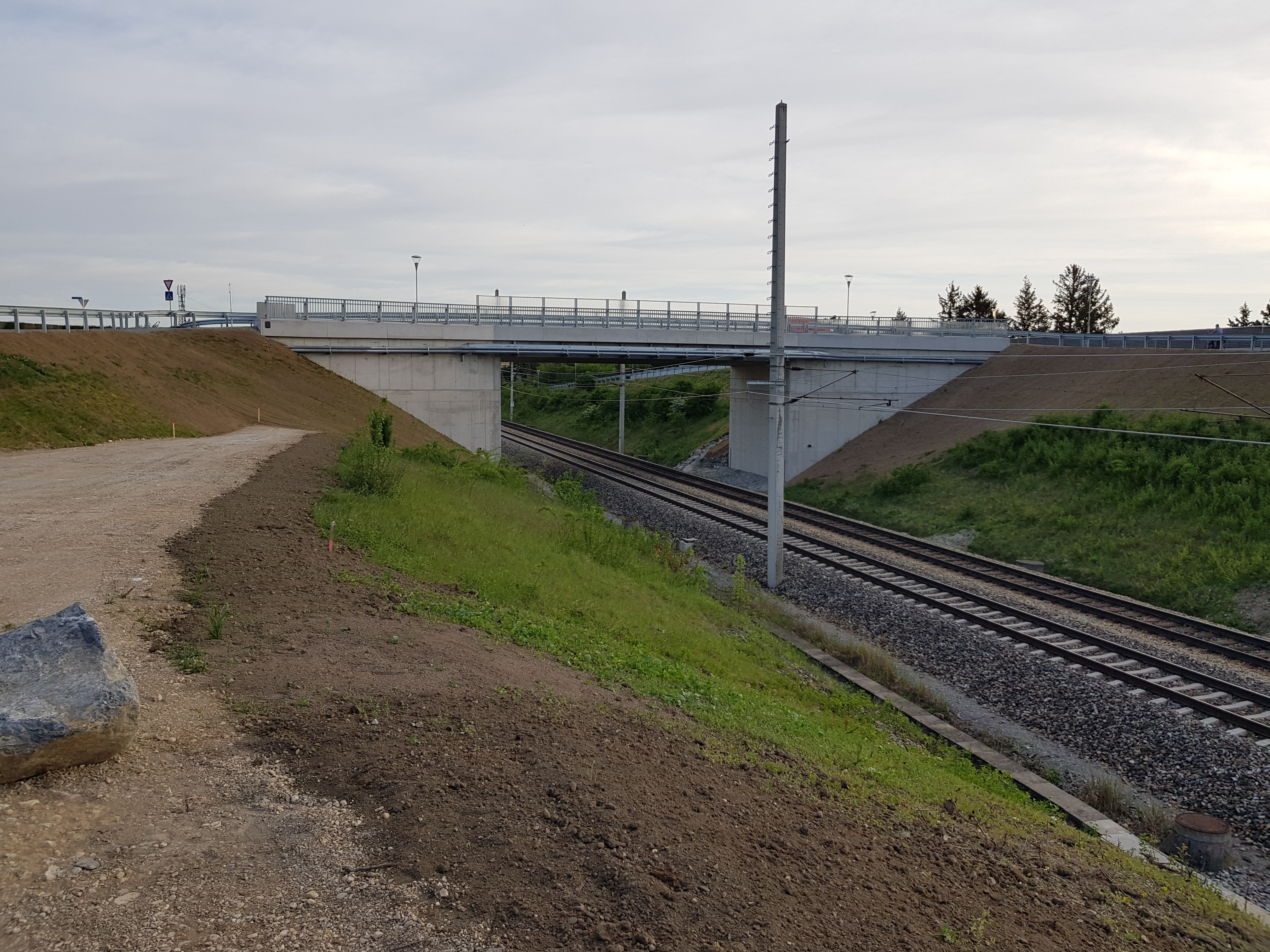 Überfahrtsbrücke Kottingbrunn - Vei- og brobygging