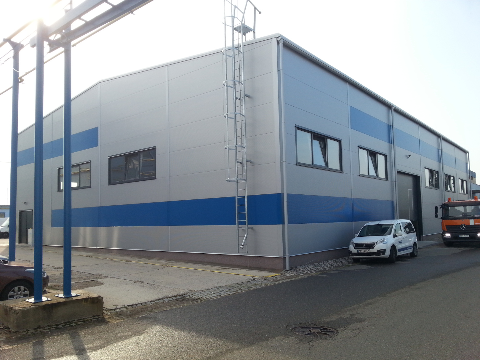 Výrobně-skladovací hala kovových výrobků HEIM Trade - Bygningskonstruksjon