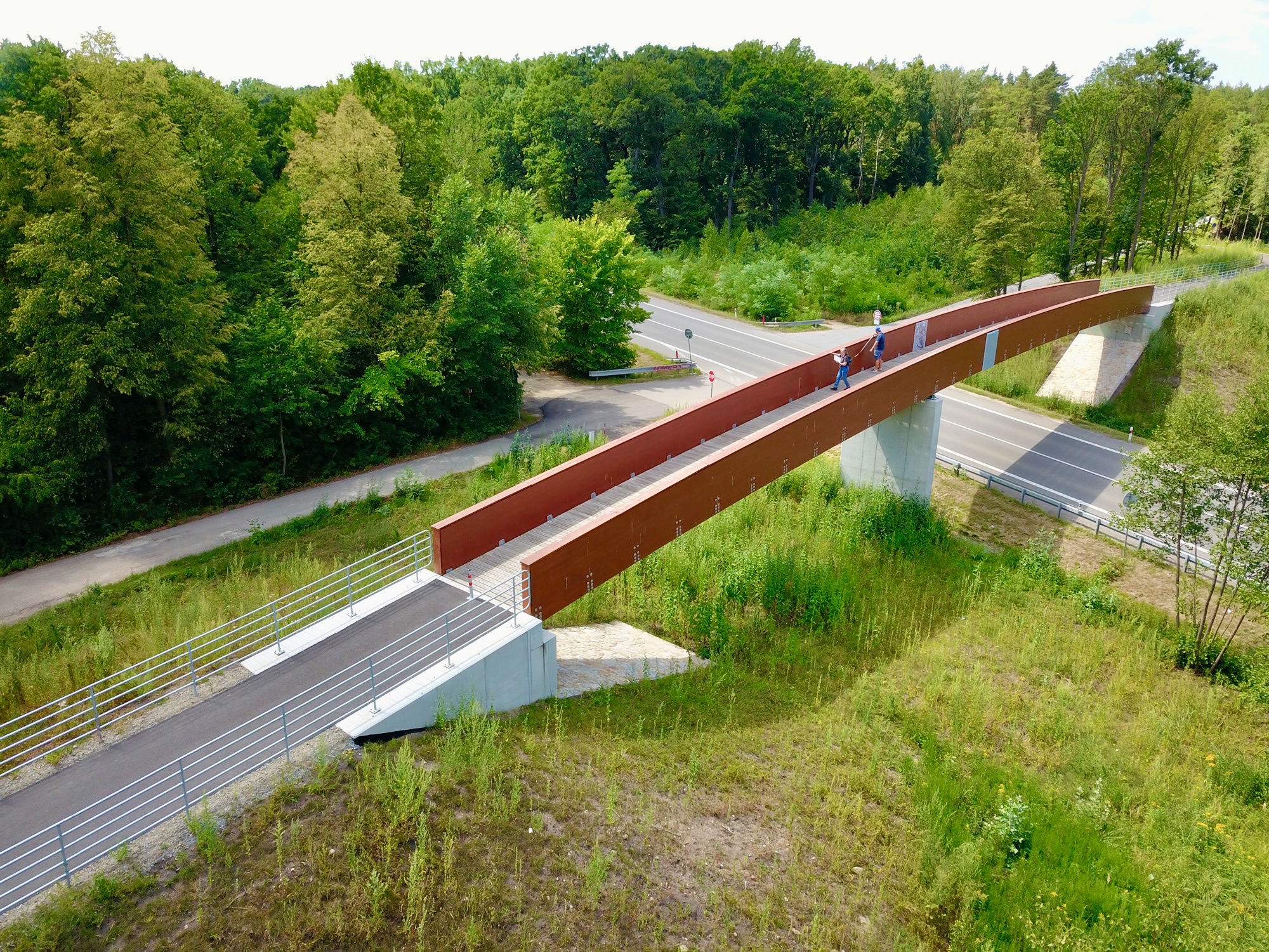 Hodonín – přemostění silnice I/55 – stavba lávky pro cyklisty a chodce - Vei- og brobygging