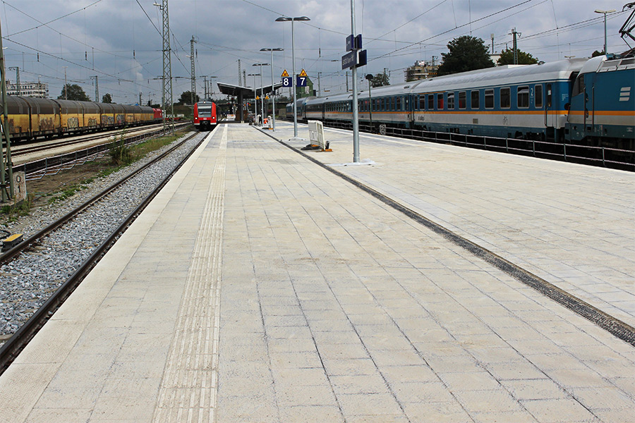 Bahnsteig Hauptbahnhof Landshut - Anleggsvirksomhet