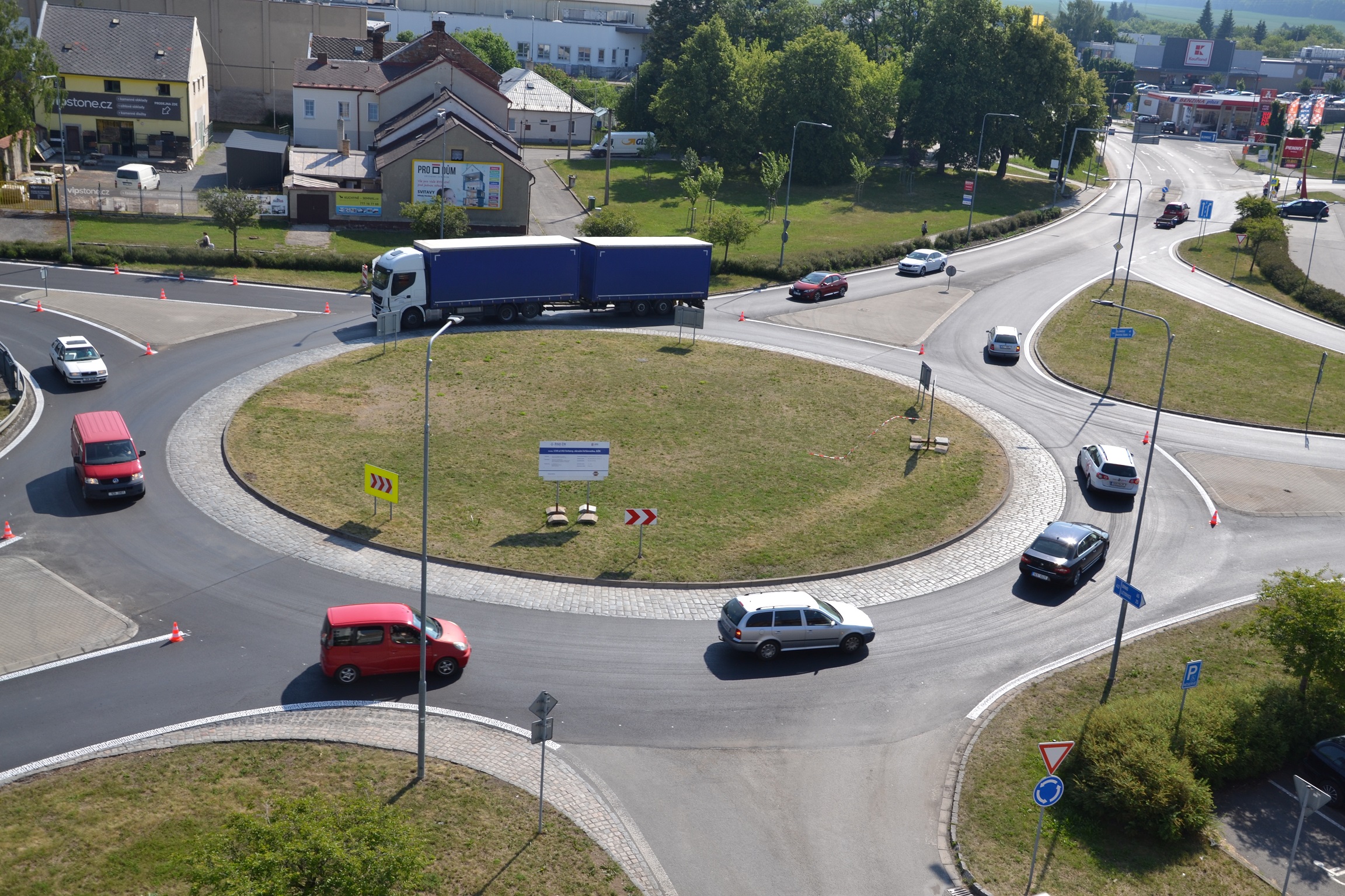 Svitavy – rekonstrukce okružní křižovatky - Vei- og brobygging