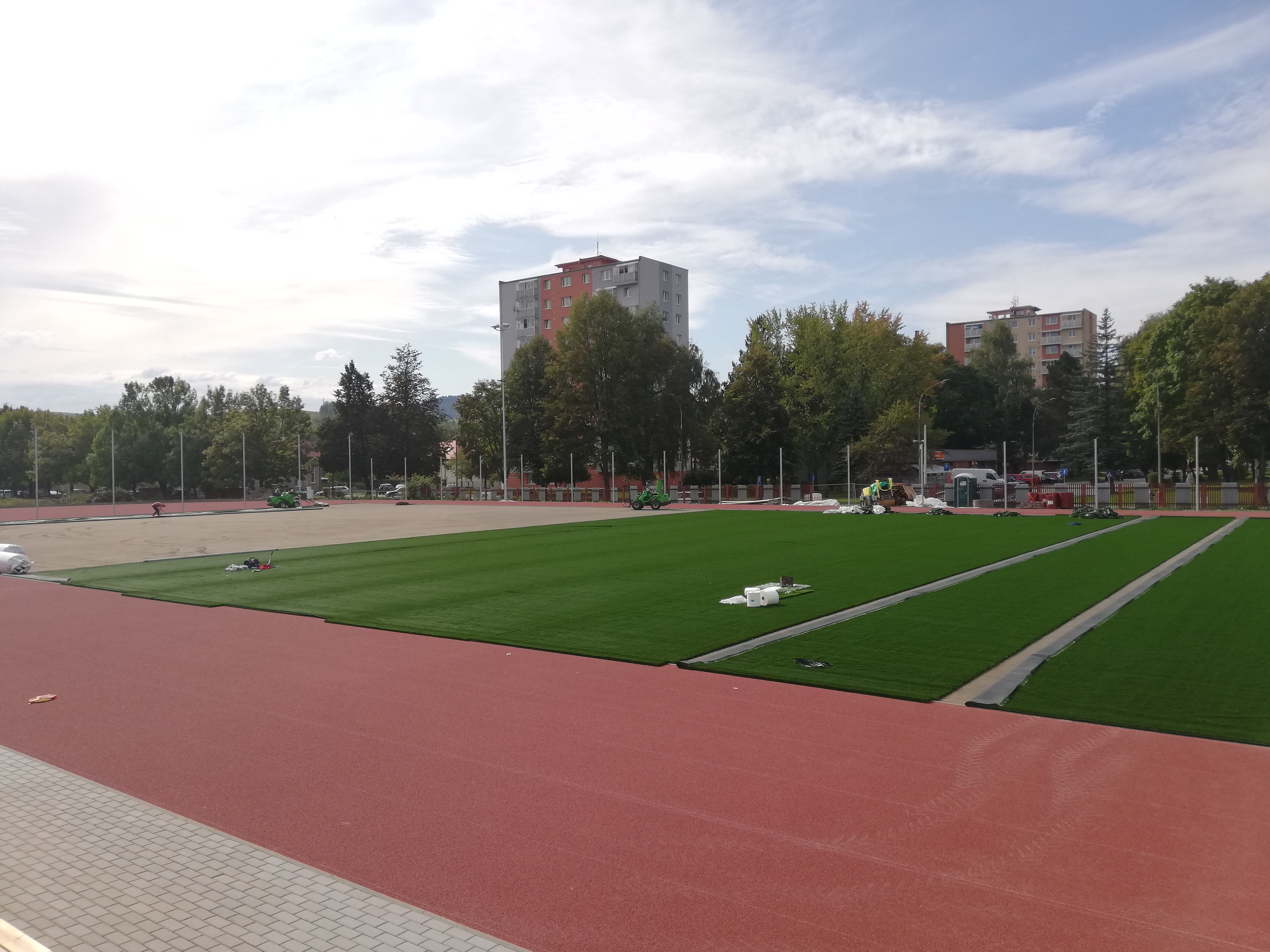 Športový areál s atletickou dráhou ul. Pionierska - Bygningskonstruksjon