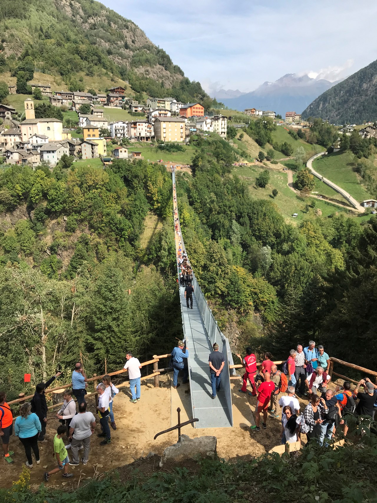Costruzione di ponti, ponte sospeso pedonale, Tartano - Vei- og brobygging Costruzione di ponti, ponte sospeso pedonale, Tartano - Vei- og brobygging