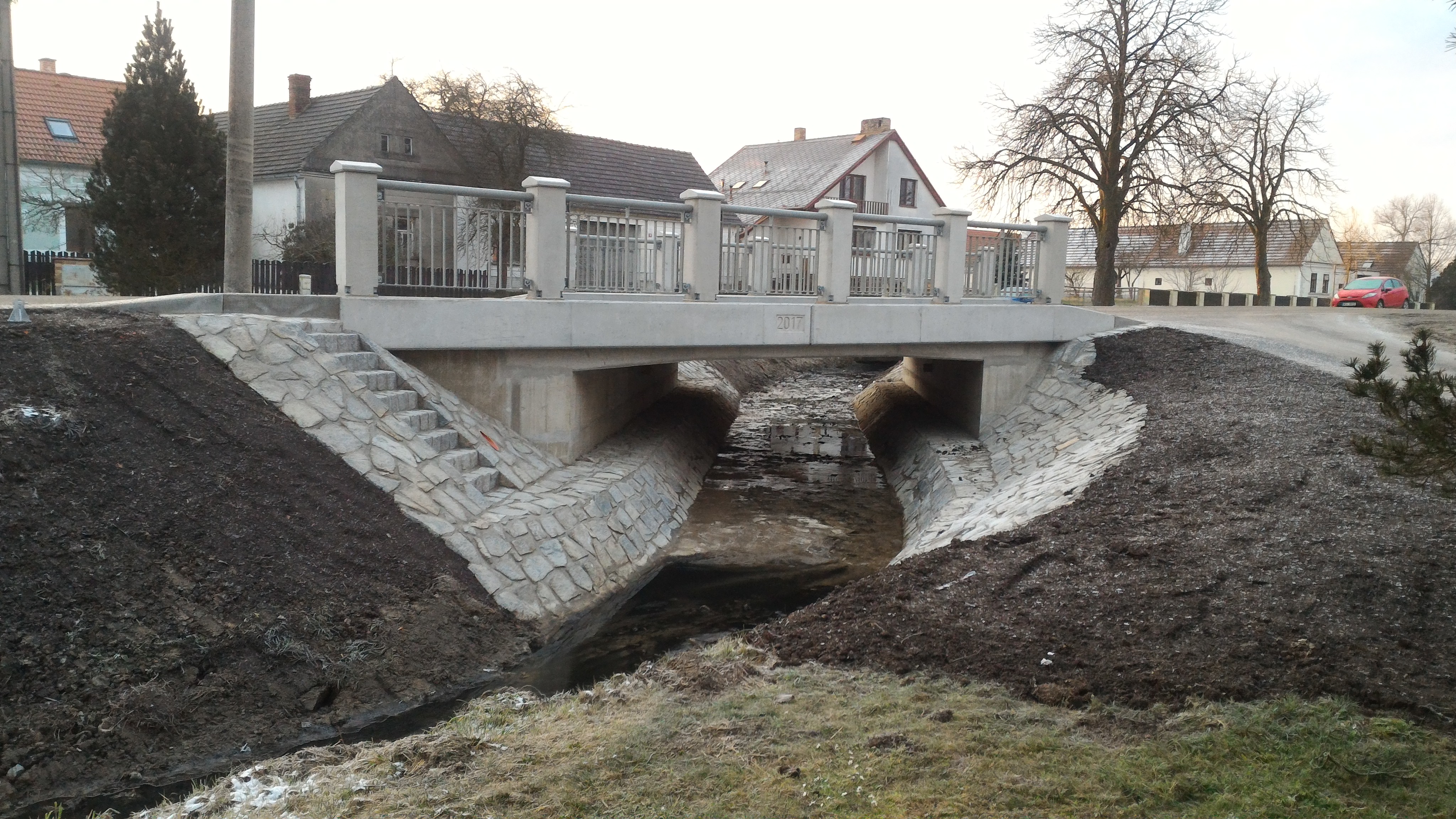 Mažice – rekonstrukce mostů na území obce - Vei- og brobygging
