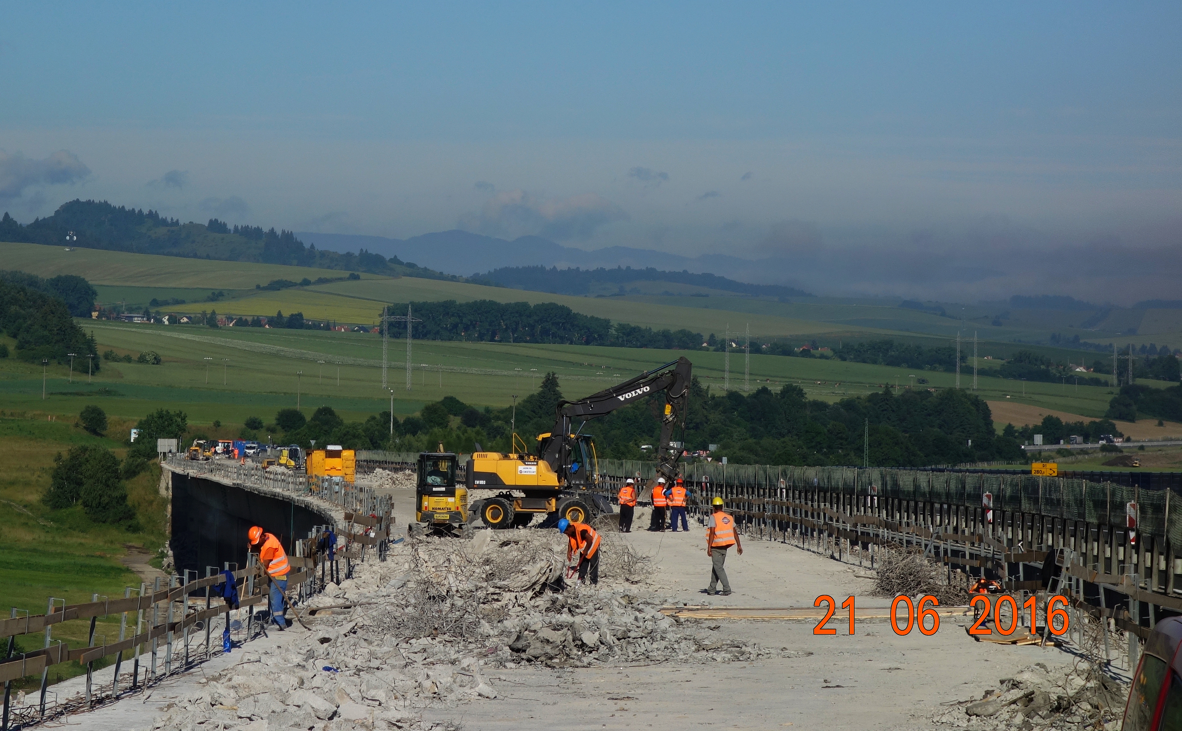 Oprava diaľničného mosta ev. č. D1-220 Podtureň (1 038 m) - Vei- og brobygging