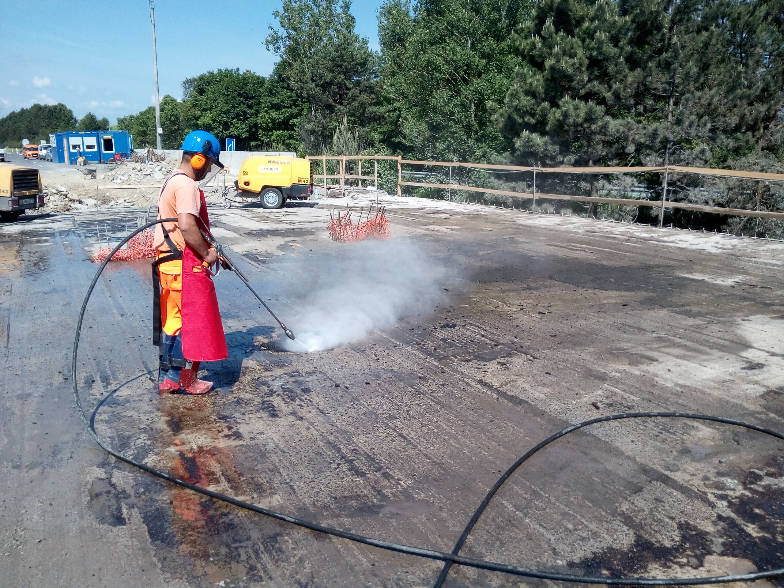 Vysokotlakové čistenie a búranie betónových konštrukcií vodným lúčom - Spesialkompetanse