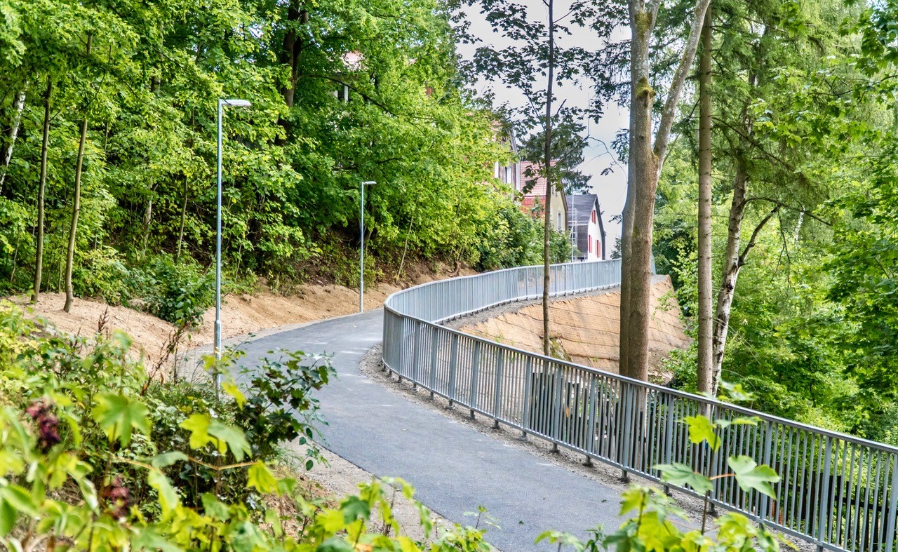 Jablonec nad Nisou – výstavba cyklostezky Odra–Nisa, úsek ul. 5. května – sjezd na silnici I/14 - Vei- og brobygging