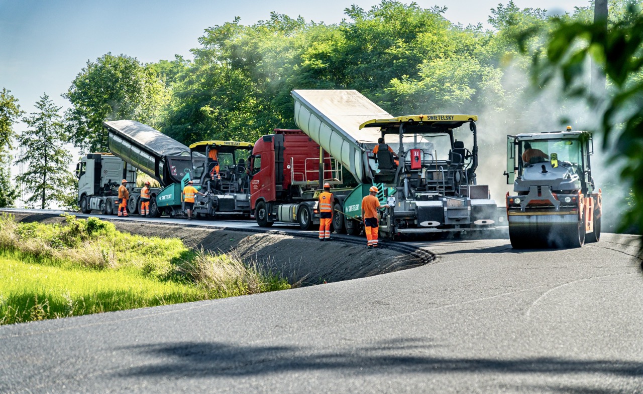 Silnice II/244 – rekonstrukce úseku Měšice–Byšice - Vei- og brobygging